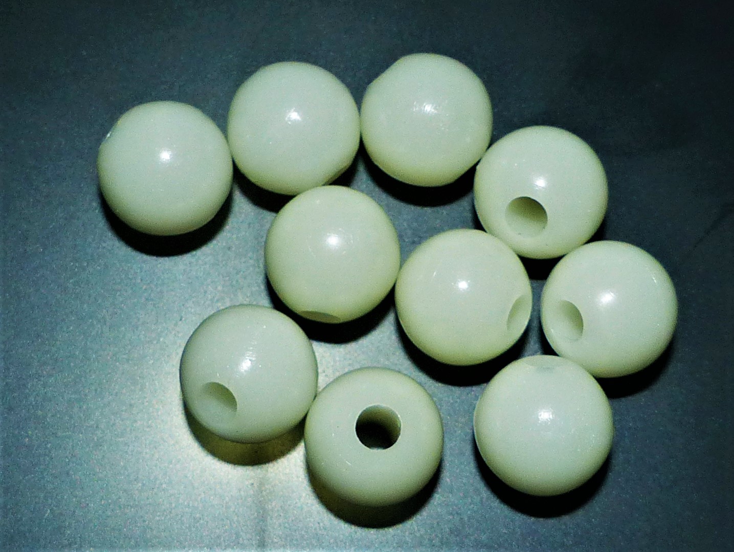 STONFO Hard Beads selbstleuchtende  Perlen  14mmØ   Bohrung 4,5mm Ø 