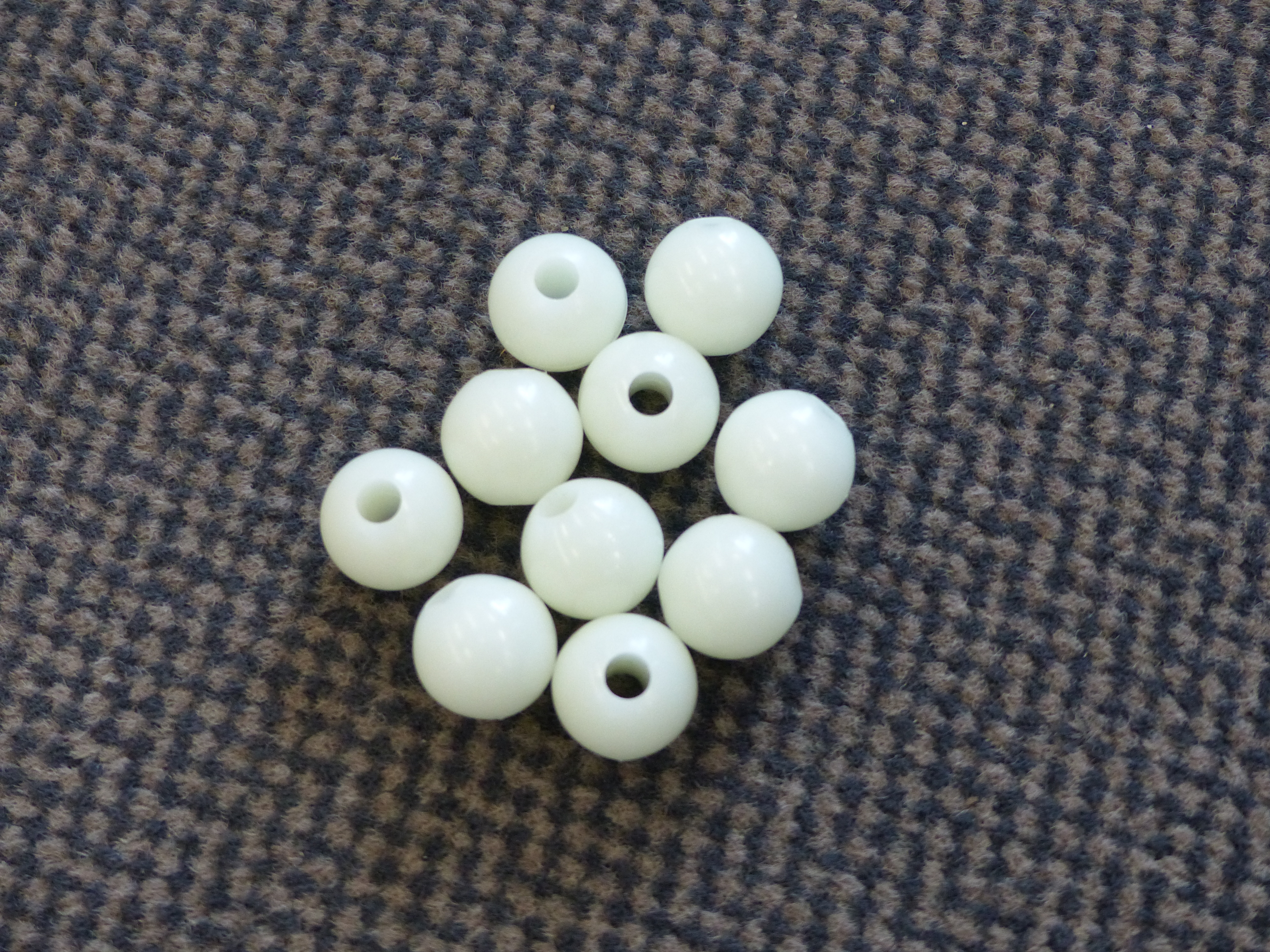STONFO Hard Beads selbstleuchtende  Perlen  14mmØ   Bohrung 4,5mmØ 