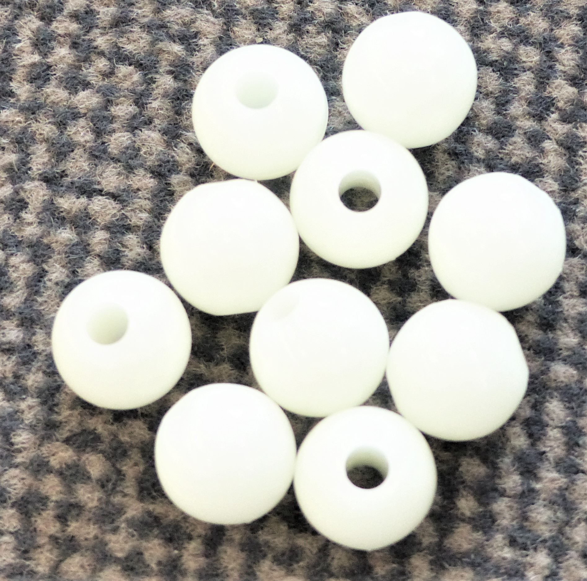 STONFO Hard Beads selbstleuchtende  Perlen  14mmØ   Bohrung 4,5mm Ø 